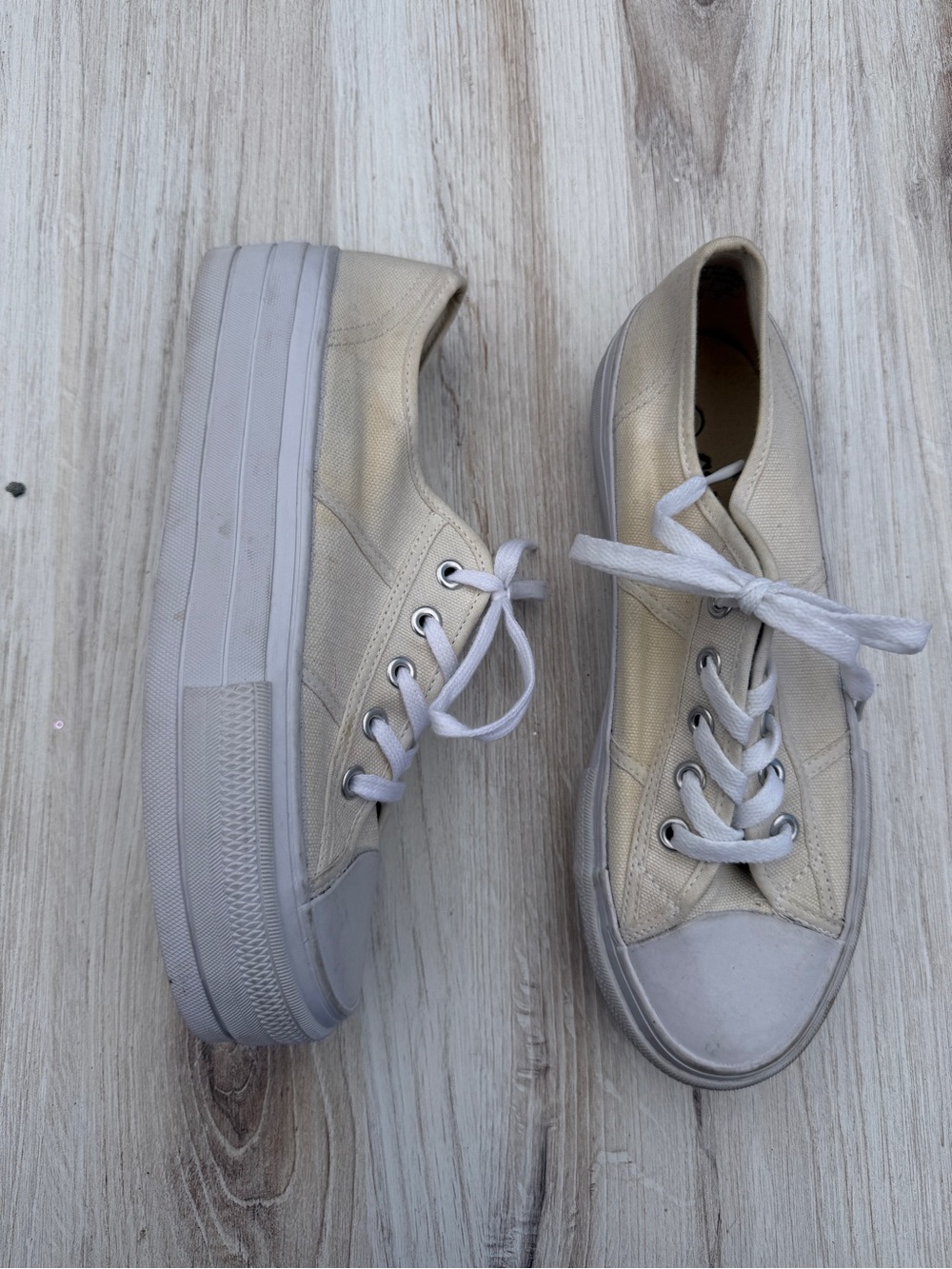 Vintage 1997 Coasters Canvas Platform Sneakers